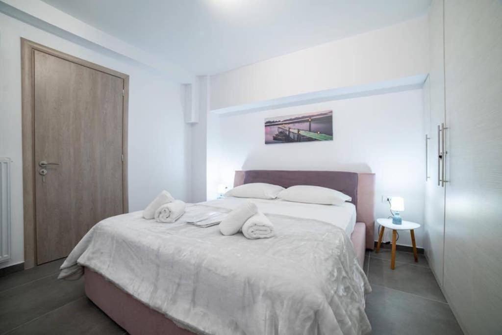 Appartement Brand New Aprt With Backyard In Lycabettus Hill ! à Athènes Extérieur photo