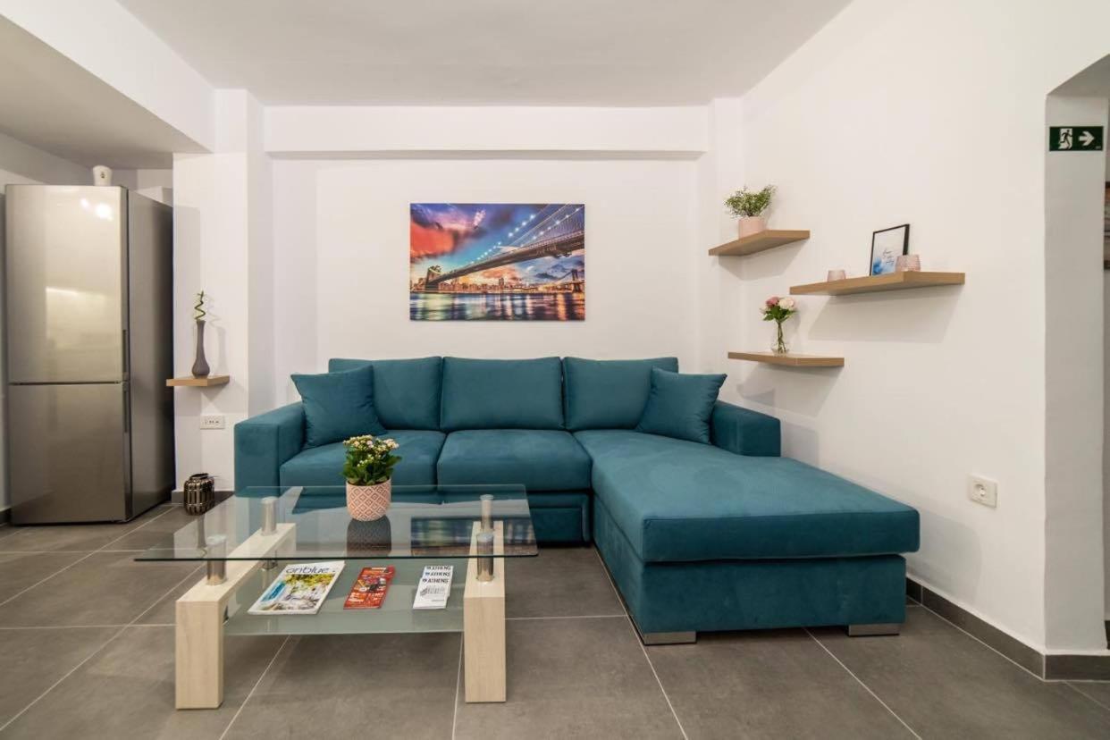 Appartement Brand New Aprt With Backyard In Lycabettus Hill ! à Athènes Extérieur photo