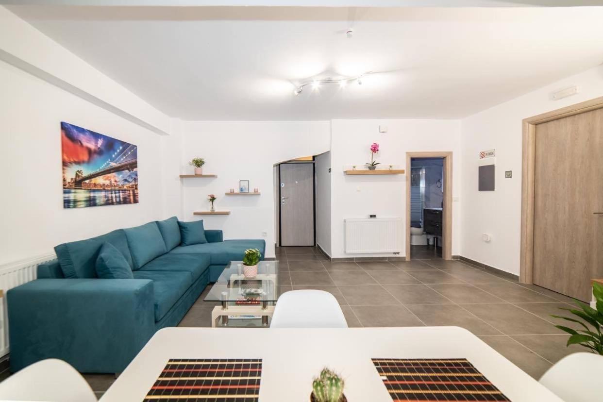 Appartement Brand New Aprt With Backyard In Lycabettus Hill ! à Athènes Extérieur photo