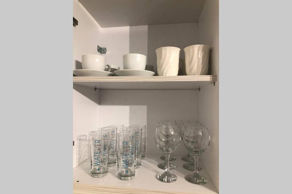 Appartement Brand New Aprt With Backyard In Lycabettus Hill ! à Athènes Extérieur photo